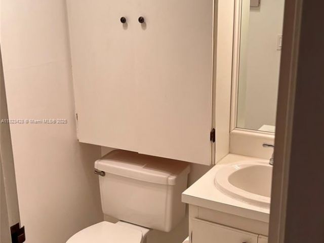 Apartment for sale  Unit #1030 - photo 6185439