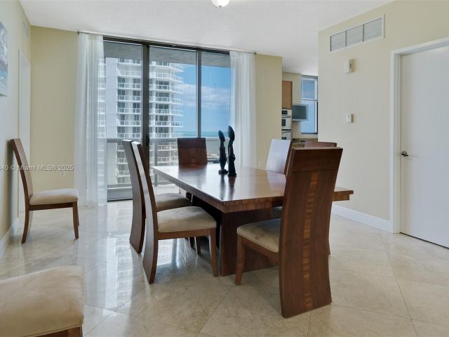 Apartment for sale  Unit #902 - photo 6185721