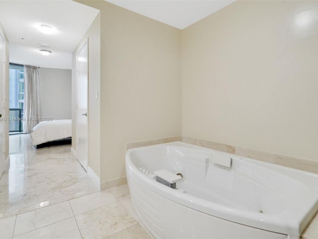 Apartment for sale  Unit #902 - photo 6185723