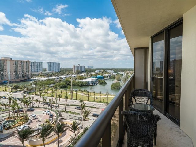 Apartment for sale  Unit #902 - photo 6185731