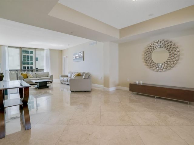 Apartment for sale  Unit #902 - photo 6185735