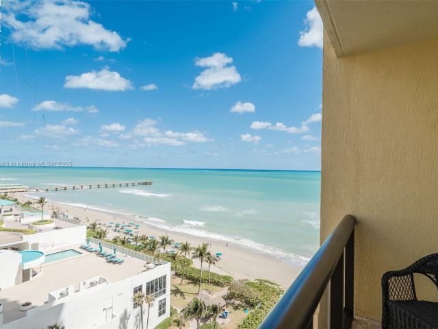 Apartment for sale  Unit #902 - photo 6185737