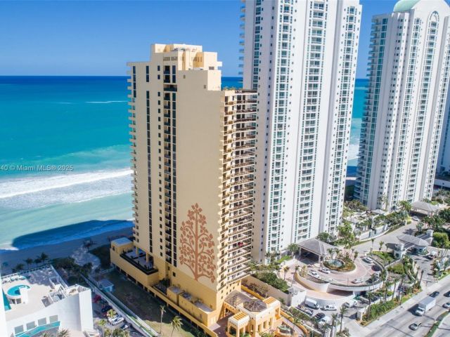 Apartment for sale  Unit #902 - photo 6185738