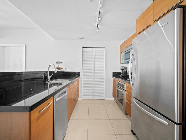 Apartment for sale  Unit #2210 - photo 6185531