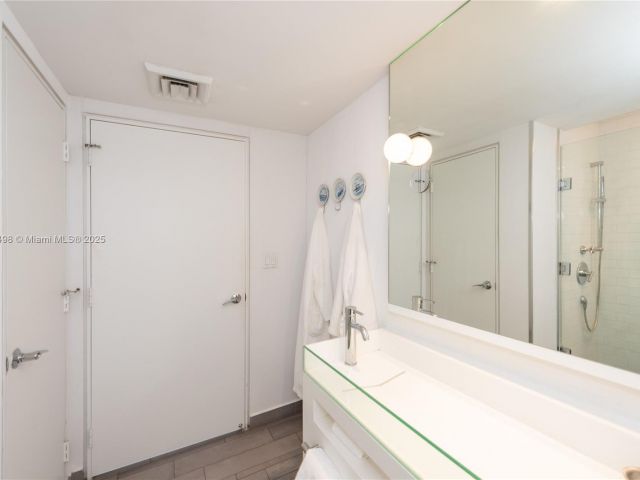 Apartment for sale  Unit #506 - photo 6185009