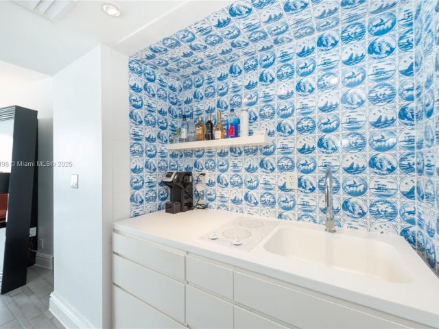 condo for sale in Miami Beach - 1100 West Ave 506 - MondialRealty