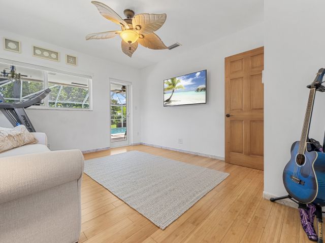 Home for sale at 550 NE 5th Street - photo 6249493