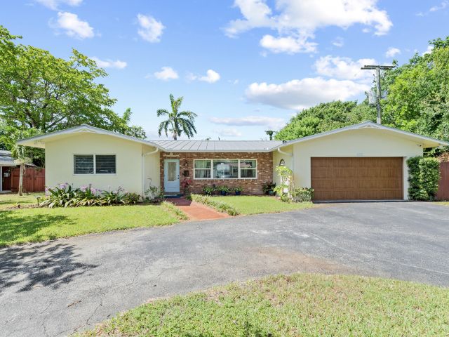 Home for sale at 550 NE 5th Street - photo 6249503