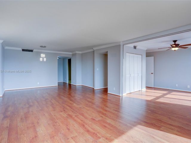 Apartment for sale  Unit #405 - photo 7443176