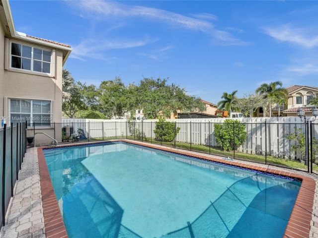 Home for sale at 1379 NW 166th Ave - photo 6200181