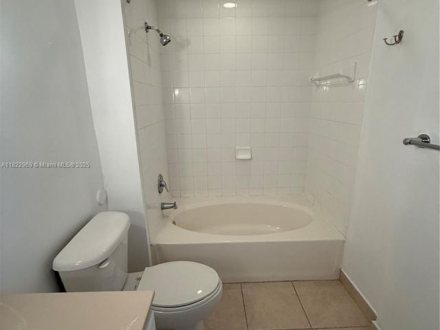 Apartment for sale  Unit #2402 - photo 6185658