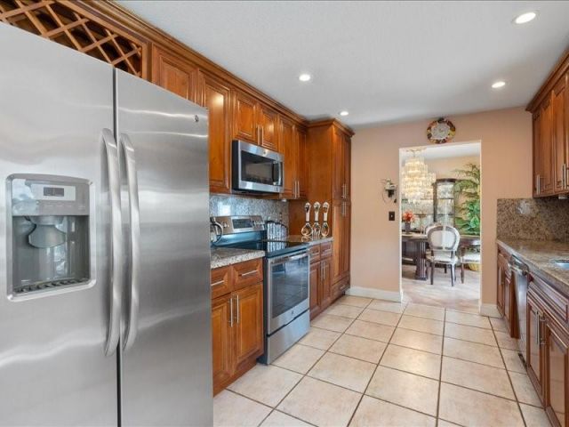 Home for sale at 961 SW 98th Ave - photo 6211559