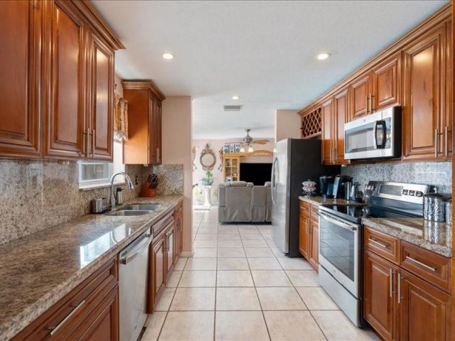 Home for sale at 961 SW 98th Ave - photo 6211560