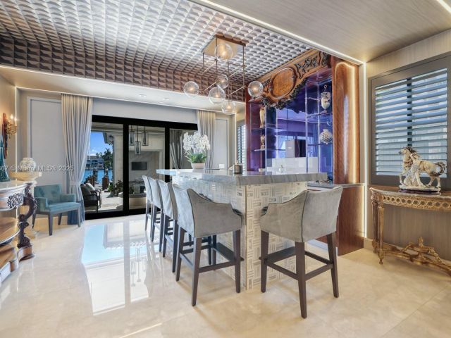 Home for rent at 176 S Hibiscus Dr - photo 6188559