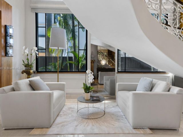 Home for rent at 176 S Hibiscus Dr - photo 6188569