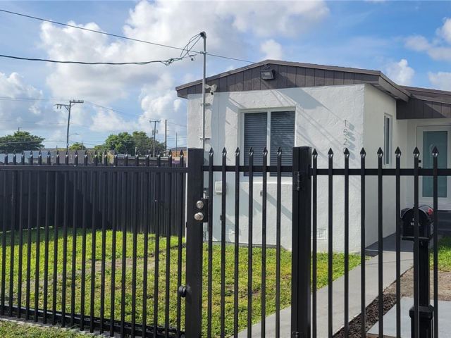 Home for rent at 1520 NW 69th St - photo 6208810