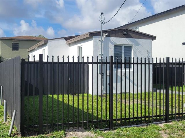 Home for rent at 1520 NW 69th St - photo 6208811