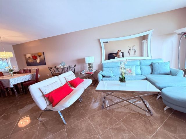 Apartment for sale  Unit #PHH - photo 6189121