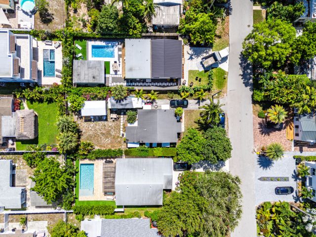 Home for sale at 221 NE 10th Street - photo 6214339