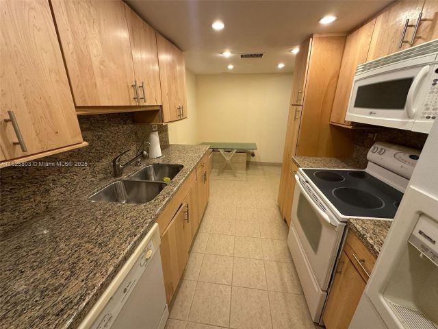 Apartment for sale  Unit #1625 - photo 6189448