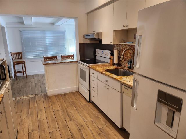 Home for sale at 4610 NE 3rd Ave - photo 6233926