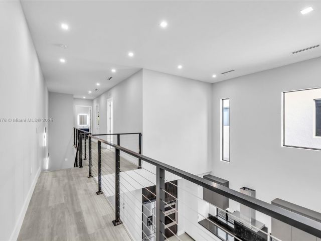 Home for rent at 808 SW 9th St 808-A - photo 6197501