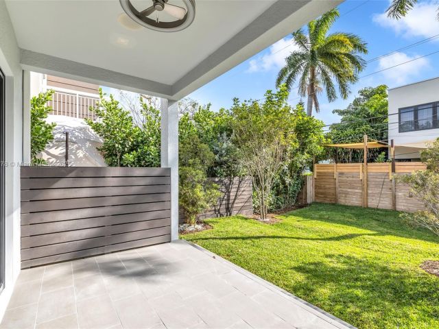 Home for rent at 808 SW 9th St 808-A - photo 6197507