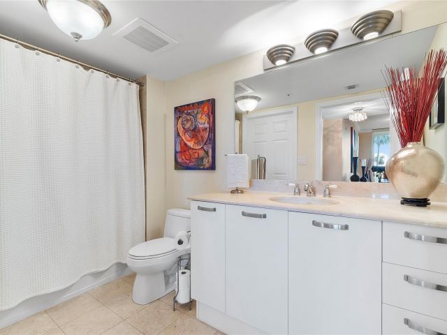 Apartment for sale  Unit #403 - photo 6211875