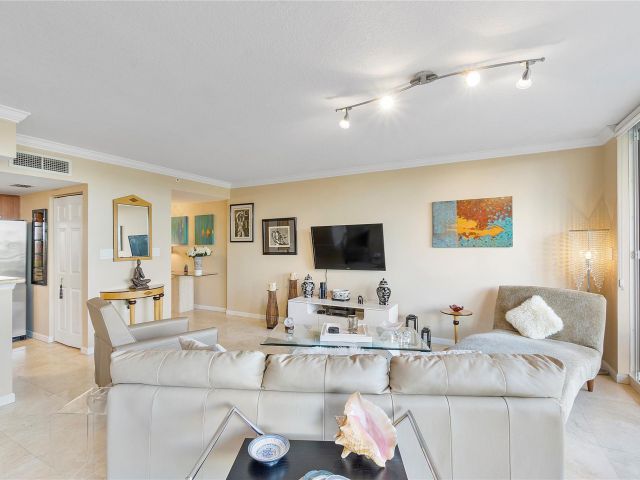 Apartment for sale  Unit #403 - photo 6211881