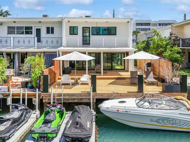 Home for sale at 830 Raymond St - photo 6188596