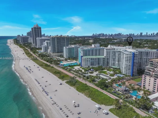 2-bedroom condo for rent in Miami Beach - 5151 Collins Ave 535 - MondialRealty