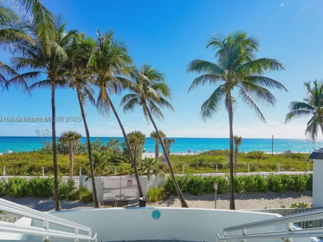 2-bedroom condo for rent in Miami Beach - 5151 Collins Ave 535 - MondialRealty