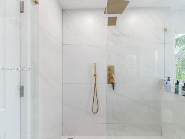 Home for sale at 719 W 51st St - photo 6204847