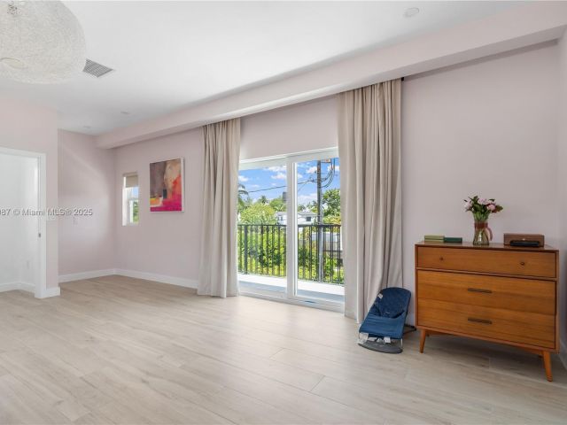 Home for sale at 719 W 51st St - photo 6204851