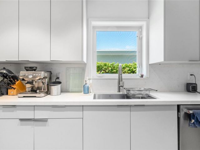 Home for sale at 719 W 51st St - photo 6204856