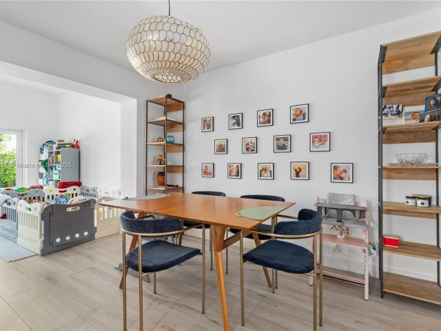 Home for sale at 719 W 51st St - photo 6204859