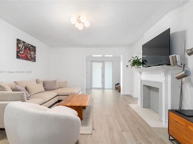 Home for sale at 719 W 51st St - photo 6204863