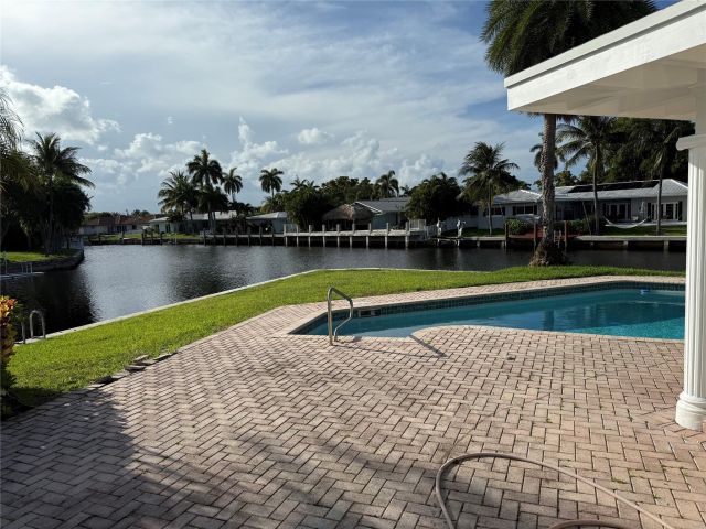 Home for rent at 5251 NE 29th Ave - photo 6201031