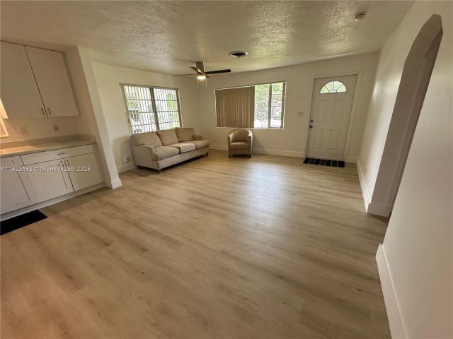 3-bedroom home for rent in Riviera Beach - 201 E 28th St 0 - MondialRealty