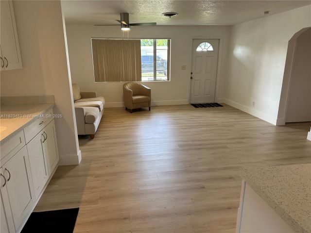 3-bedroom home for rent in Riviera Beach - 201 E 28th St 0 - MondialRealty