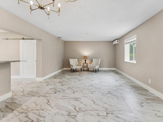 Home for sale at 919 NE 4th St - photo 6194573