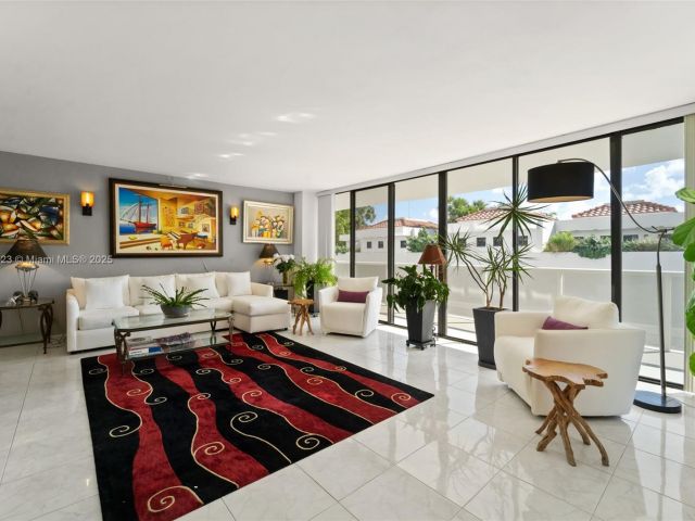 Apartment for sale  Unit #201 - photo 6199329