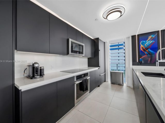 Apartment for sale  Unit #1100 - photo 6198756