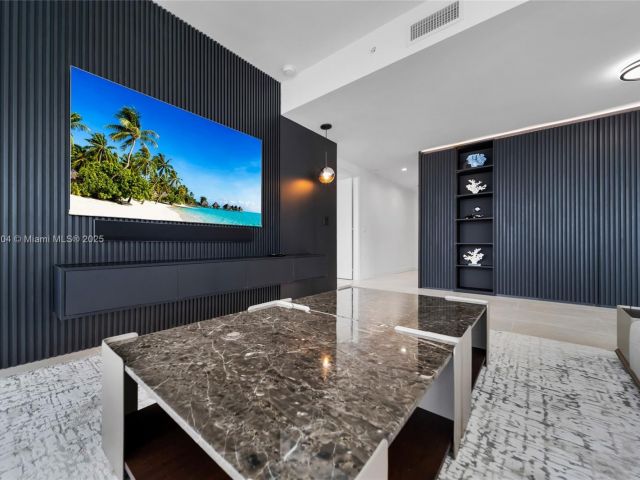 Apartment for sale  Unit #1100 - photo 6198767