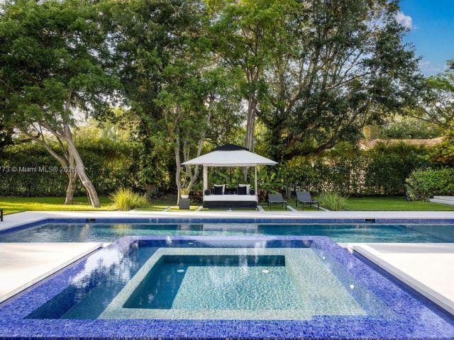 Home for sale at 6850 SW 73rd Ct - photo 6194362