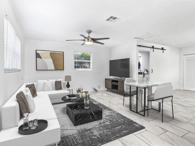 Home for sale at 517 29th Street - photo 6233513