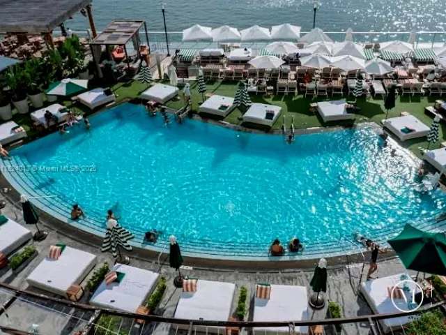 1-bedroom condo for sale in Miami Beach - 1100 West Ave 510 - MondialRealty