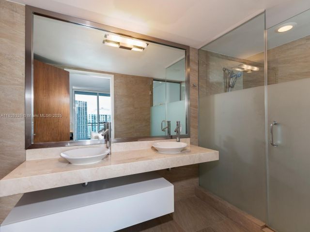 Apartment for rent  Unit #3901 - photo 6200353