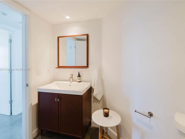 Apartment for sale  Unit #703 - photo 6189747