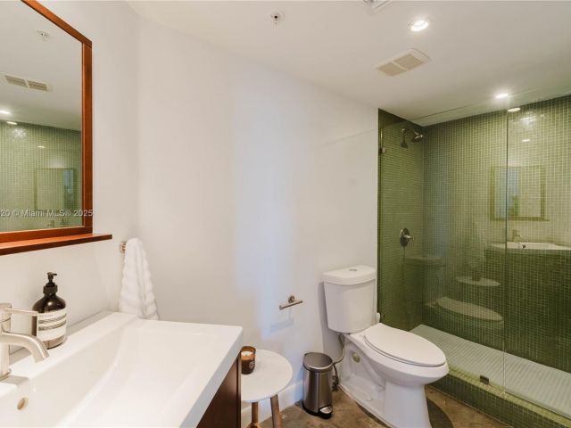 Apartment for sale  Unit #703 - photo 6189748